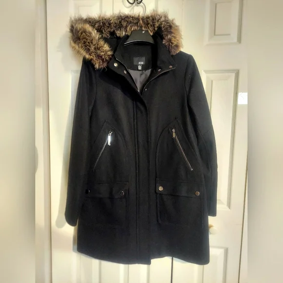 Black Hooded Women's Coat - Picture 1 of 4